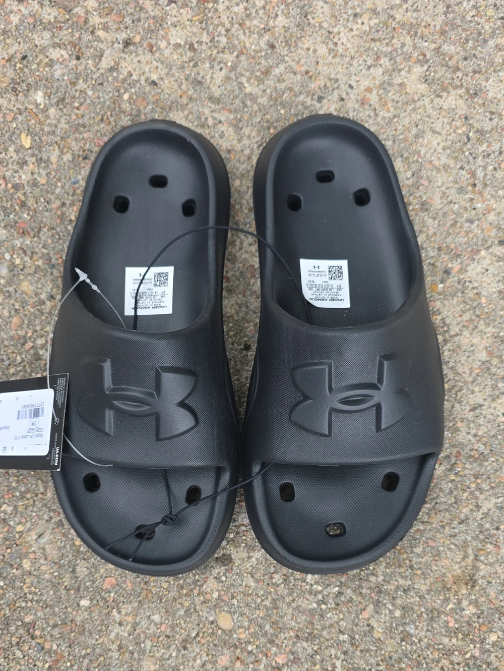 NWT Under Armour Black Locker V Slides Sandals Size 5